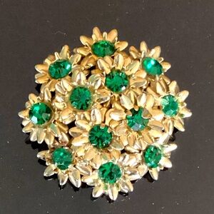 Vintage EMERALD RHINESTONE AUSTRIA  Brooch Gold Tone  ELEGANT